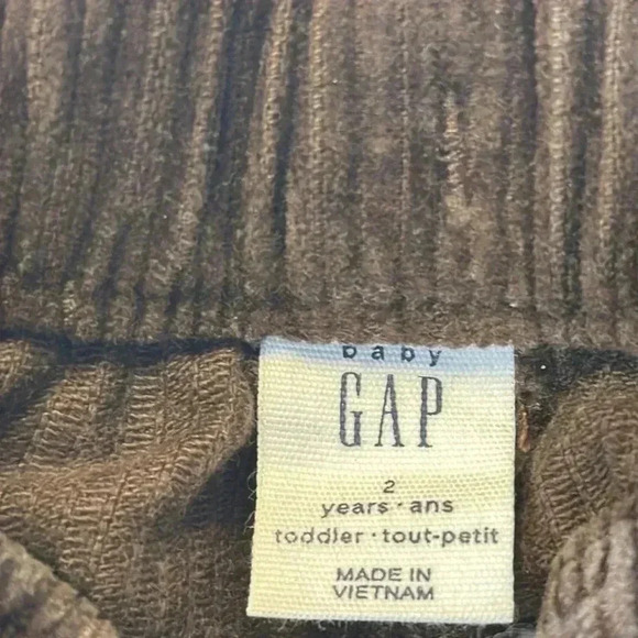 GAP - 2 piece toddler outfit/set.  Size 2 - Picture 6 of 7